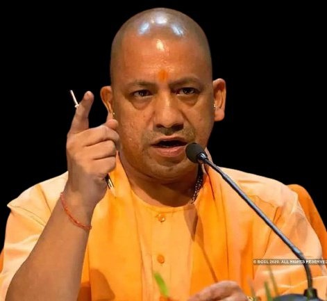 surya_samajwadi's tweet image. बलरामपुर में योगी के स्वजातीय लोगों ने घर में घुसकर वर्मा लोगों को बुरी तरह पीटा 
मेरठ में बीजेपी नेता ने व्यापारी से नाक रगड़वाई 
लखनऊ में पासी समाज के बुजुर्ग को RSS वाले ने पेशाब चटाई 
रायबरेली में बाबा के लोगों ने हरिओम बाल्मीकि की पीट पीटकर ह*त्या कर दी 
योगी सरकार में…