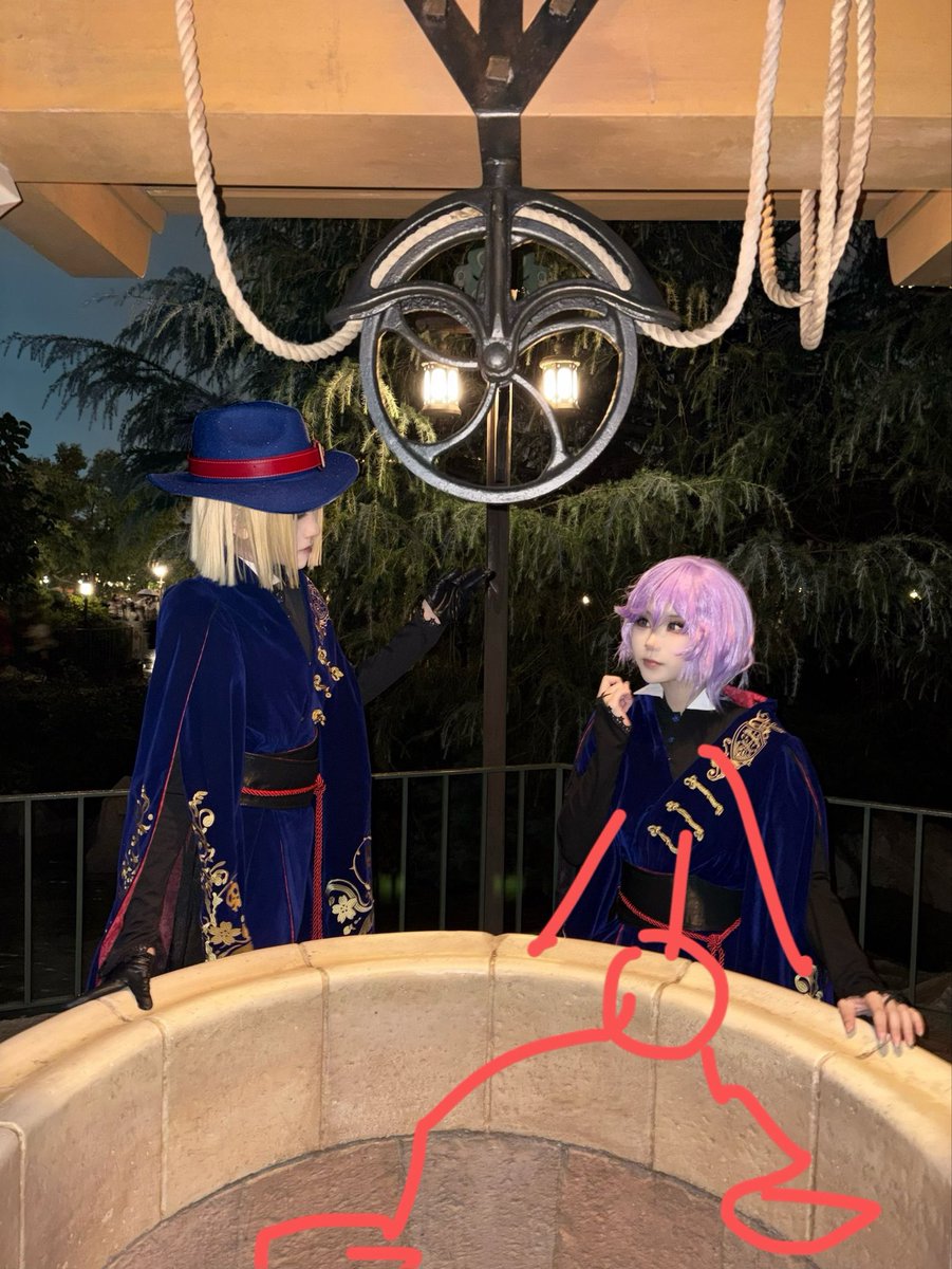 理想と現実😂
実際は身長差を出すために、足こんな感じになってました（笑）