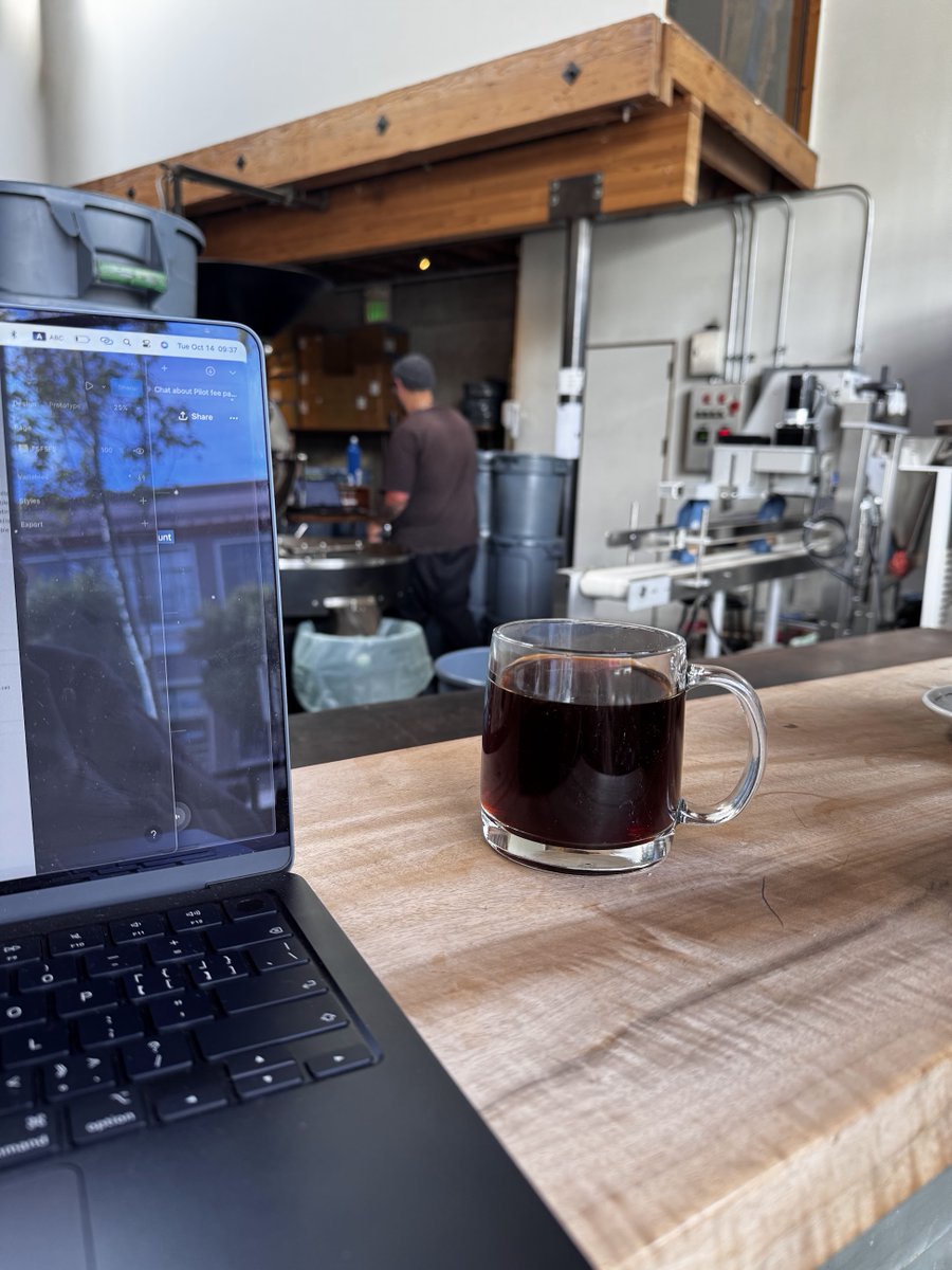 Chief Meme Intern tweet media