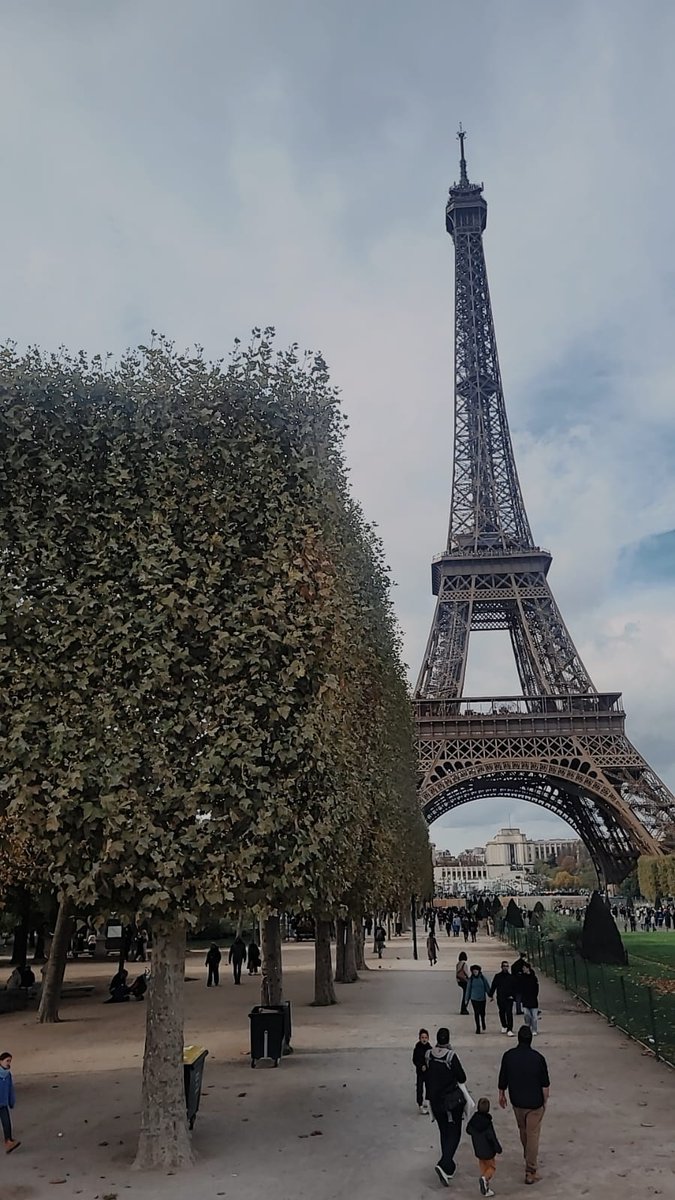 chi_solum's tweet photo. Thank you Paris..#October 2025💛🎧🙂 https://t.co/sbY7dul9HJ