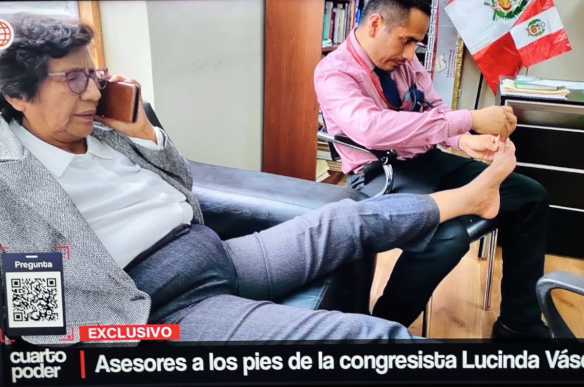 Qué nauseabundo y humillante.
¿Adivinen a qué partido pertenece esta impresentable?
✏️