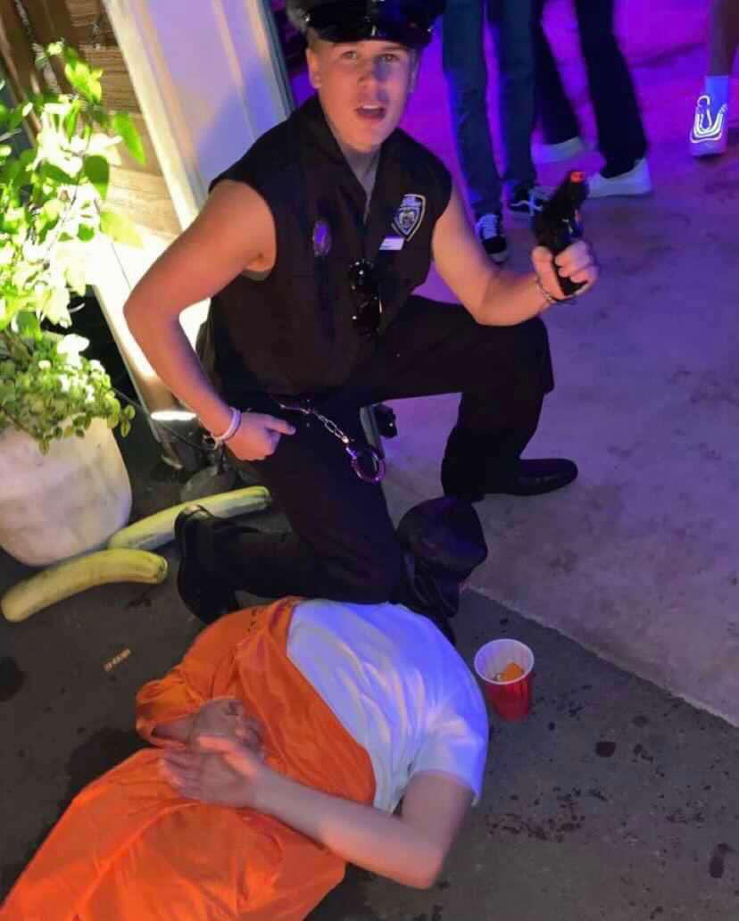 conservatives were dressing up as george floyd and derek chauvin for halloween

i do not care that people are doing the same for charlie kirk