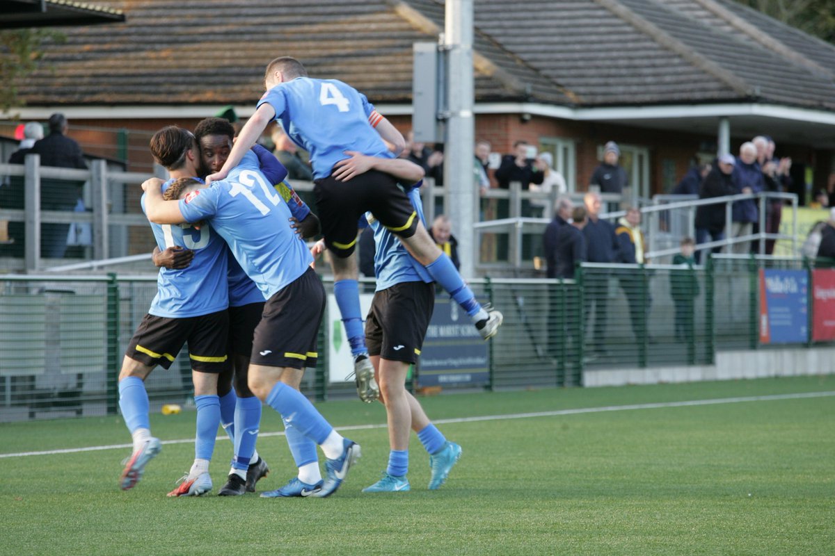 westfield_fc's tweet photo. We 💙 Mondays

📸 @jacob_warner14

🟡⚫

@IsthmianLeague 

#westfieldfc https://t.co/hZ56RJJSTS