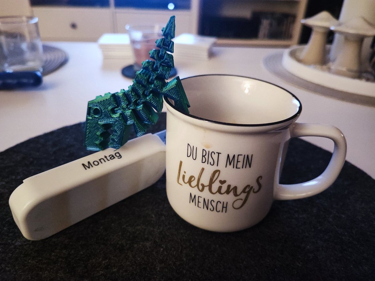 flummi1970's tweet photo. Guten Morgen all in die little #Smattphone☕
Kommt gut in die neue Woche🍀
Heute ist u.a. der #WeltTag der #Ergotherapie
Gut das es sowas gibt, hat schon so einige wieder auf die Beine gebracht✊
Passt auf euch auf und seid #achtsam https://t.co/12DK7rT7y7