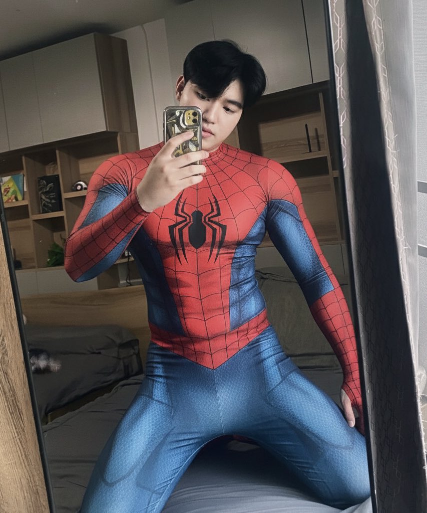 พ่นใยใส่ใครได้บ้าง? #Spiderman #gay #Halloween #Halloween2025 #เชียงใหม่