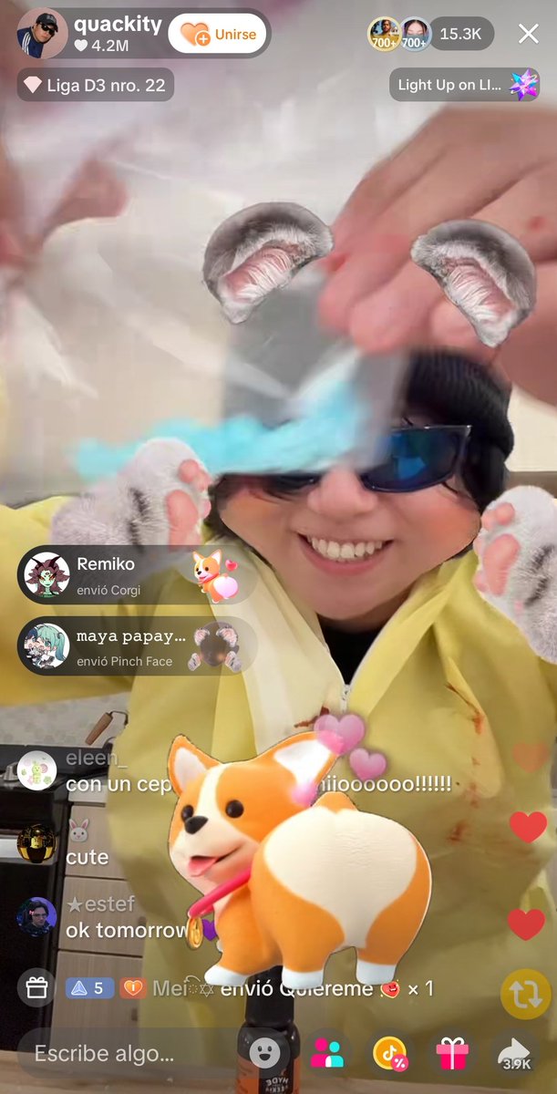 "Ok mañana 💜"
El directo fue 90% filtros y 10% de Quackity intentando mostrar seriamente su disfraz KADKAHD
