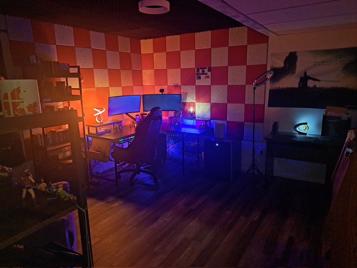 Streaming office underwent some renovations thanks to my cat pissing on the carpet...