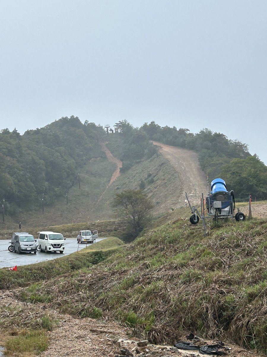 木曜から滋賀入りして
朽木スキー場→鈴鹿サーキット→近江今津→朽木→京都市内→福井県小浜→大阪難波って移動するんだけど、関西はほぼ高速乗らないでどこでも行けるから快適

関東なら高速代だけで3万は消えてそう笑

あととにかく琵琶湖が邪魔
釣れたから許すけど
今日はどこで釣りしようかな