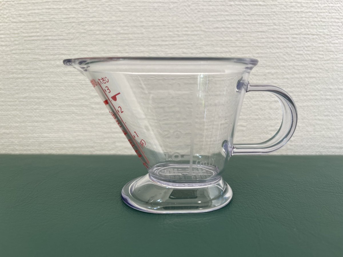 Blog_Mareeba's tweet image. 【お勧めのうさグッズ🐰】
計量カップ 50ml（100均、ニトリ)

調理器具コーナーにある50mlの計量カップ。…