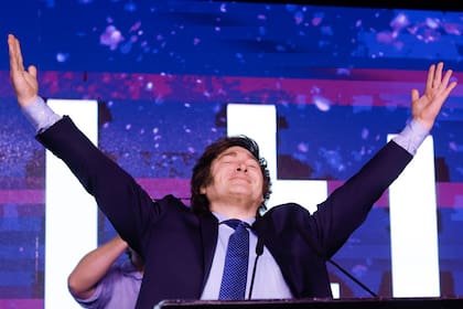MaritaPatino's tweet image. LA LIBERTAD AVANZA triunfó EN ARGENTINA 

#DIPUTADOS 
Antes: 38
Ahora: 95

#SENADORES
Antes: 7
Ahora: 20
La izquierda se ha diluido en la historia moderna de Latinoamérica