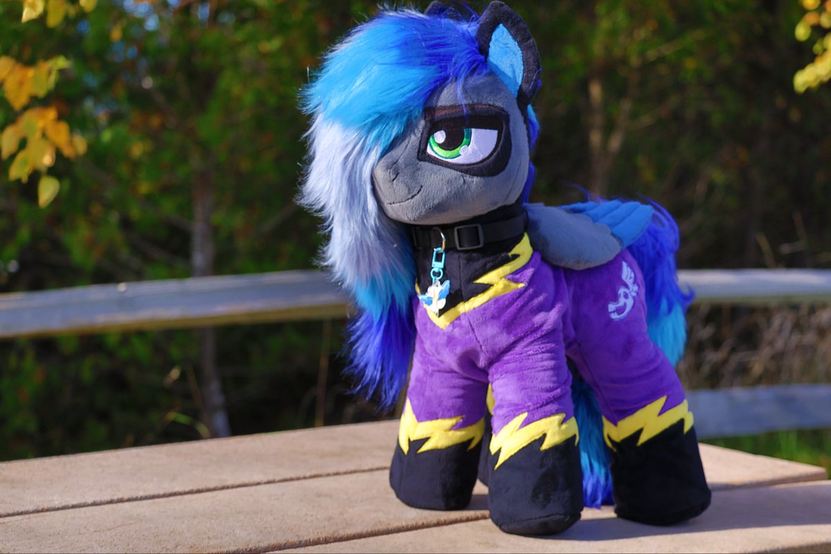 Such a cute little shadowbolt 🎃