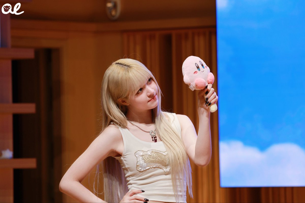 251024 Am

かわいい ! 🪞

#LILY #NMIXX #릴리 #엔믹스 #릴리의버블모험