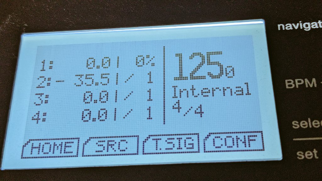 ♪♬♬♪♪♬♪
昨日のライブは
TR-8Sと混ぜて使ってたけど
やっぱり？?
合わせてる間隔も近いから
個体差ではなさそうね🤔