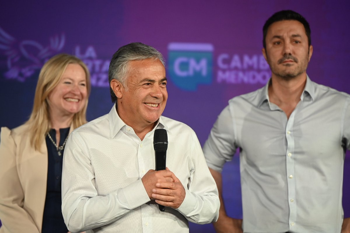 alfredocornejo's tweet photo. Gracias Mendoza.

Ganamos en 16 de los 18 departamentos. Ese resultado no es casualidad, es el reflejo de una provincia que conoce el esfuerzo, la cultura del trabajo y la responsabilidad.

Volvimos a demostrar que somos la antítesis del populismo que tanto daño le hizo al país.

Este triunfo reconoce la buena administración nacional del presidente @JMilei y todo lo realizado en la administración provincial. Pero, sobre todo, reconoce a los mendocinos, que una vez más marcaron el rumbo.

Mendoza es el faro al que debe mirar la Argentina. Hemos entendido el momento histórico y estamos listos para seguir construyendo el futuro con seriedad y compromiso.
