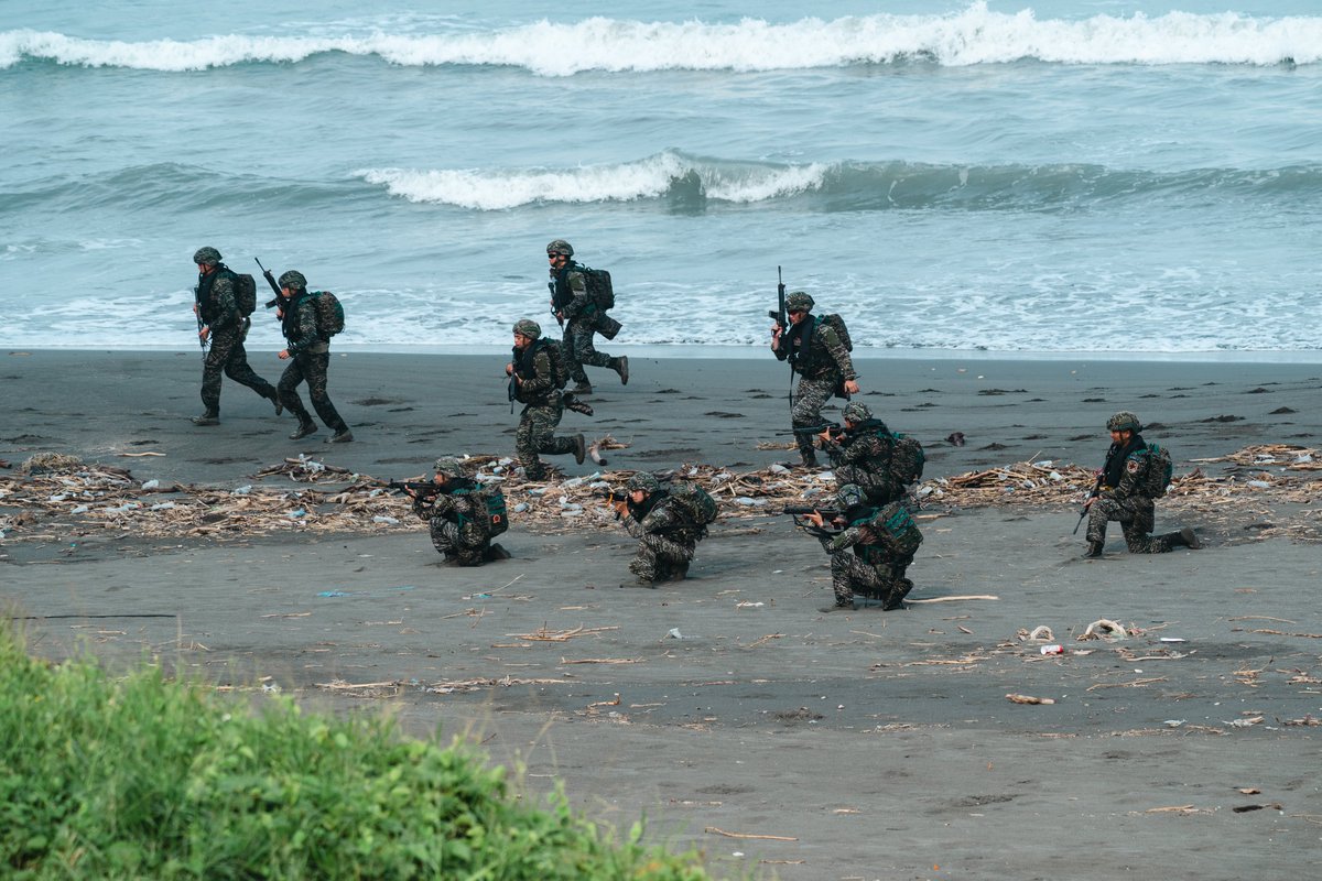 MoNDefense's tweet photo. From the waves to the shore, it’s all our domain. 
#ROCMC #MaritimeMonday https://t.co/VylKN7bjyN