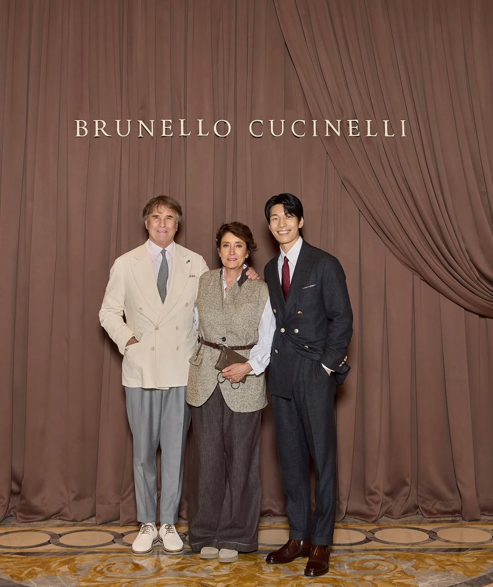 ช่วงนี้คุณนักแสดงออกงานแบรนด์ไม่พักเลยนะคะ คนฮอตอ่าเนอะ🤩 ใครที่รอผลงานซีรี่ย์อยู่ ปี 2026 มาแน่น้อนนน! 👏🏻

#위하준 #WIHAJUN #วีฮาจุน #wihajoon #brunellocucinelli