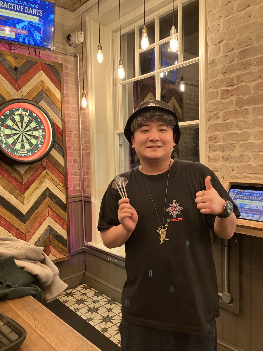CONDOR_FlightJP's tweet photo. Tomoya Goto getting ready for today's Modus debut.
@Trinidad_darts #moldedflight #zerostress #AXELOTS https://t.co/0EOjCgX1Fj