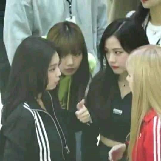 honorslisa's tweet photo. they never changed 😭 https://t.co/FfC9dffPEO