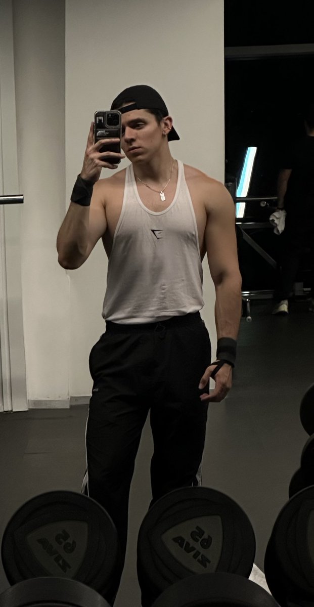 GaboEsgo's tweet image. hasta yo me detono