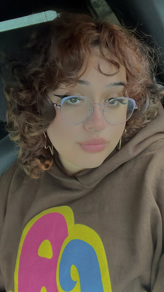 honey bee tweet media
