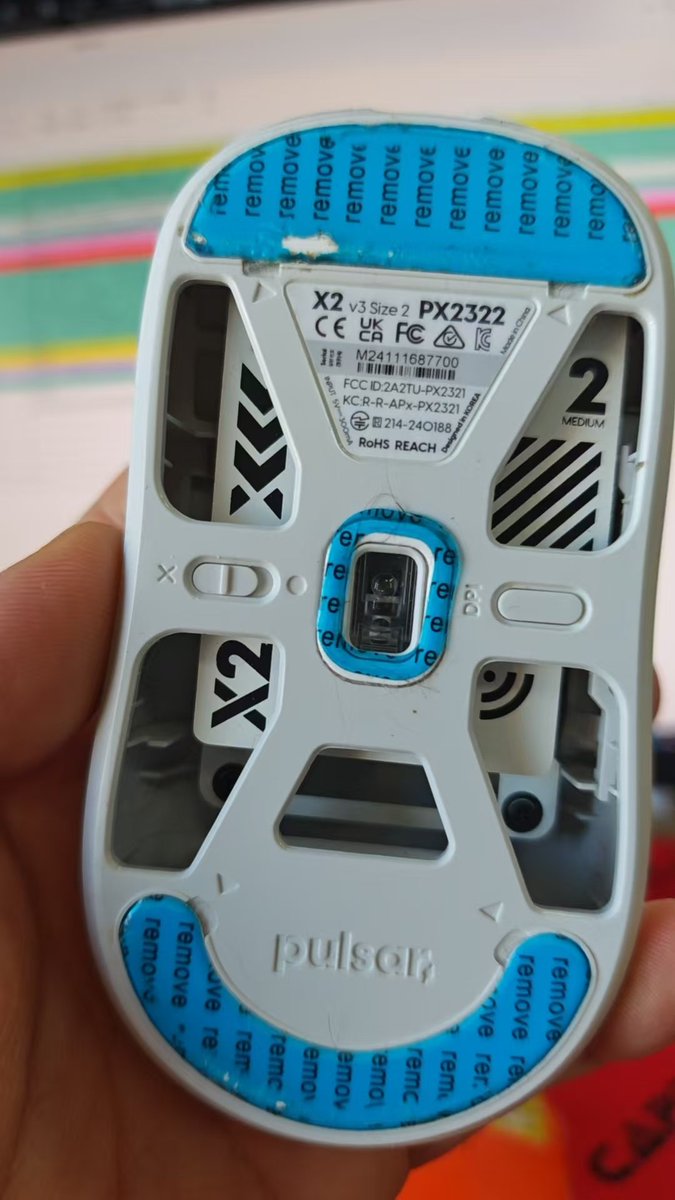 Today's funny story is that my equipment dealer friend sent me another customer's question about mouse usage. The customer feels that the mouse is not smooth enough during use. How can we help to resolve this issue?