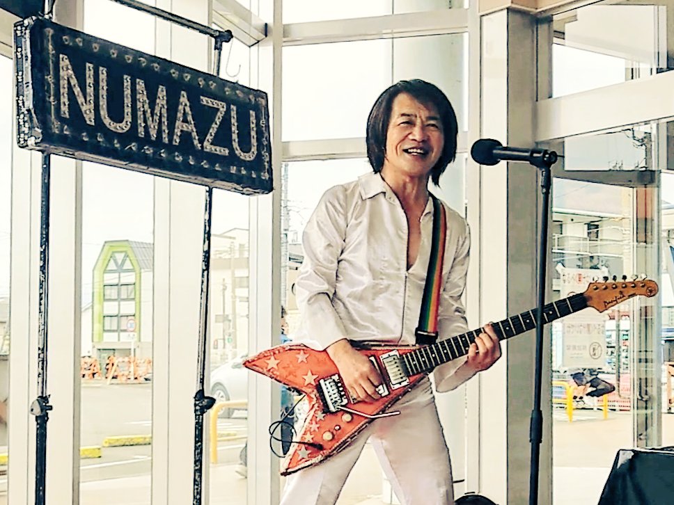 firebird2jp's tweet image. ありがとうございます
♪沼津みなと新鮮館の入ったCDは現地受付にて無料配布しております
またYouTubeも始めました。
youtube.com/@%E9%A3%AF%E7%…
新曲もね
youtube.com/playlist?list=…
では、これからも12店舗が入った沼津港のマーケットモール沼津みなと新鮮館を宜しくお願いします。
飯田徳孝