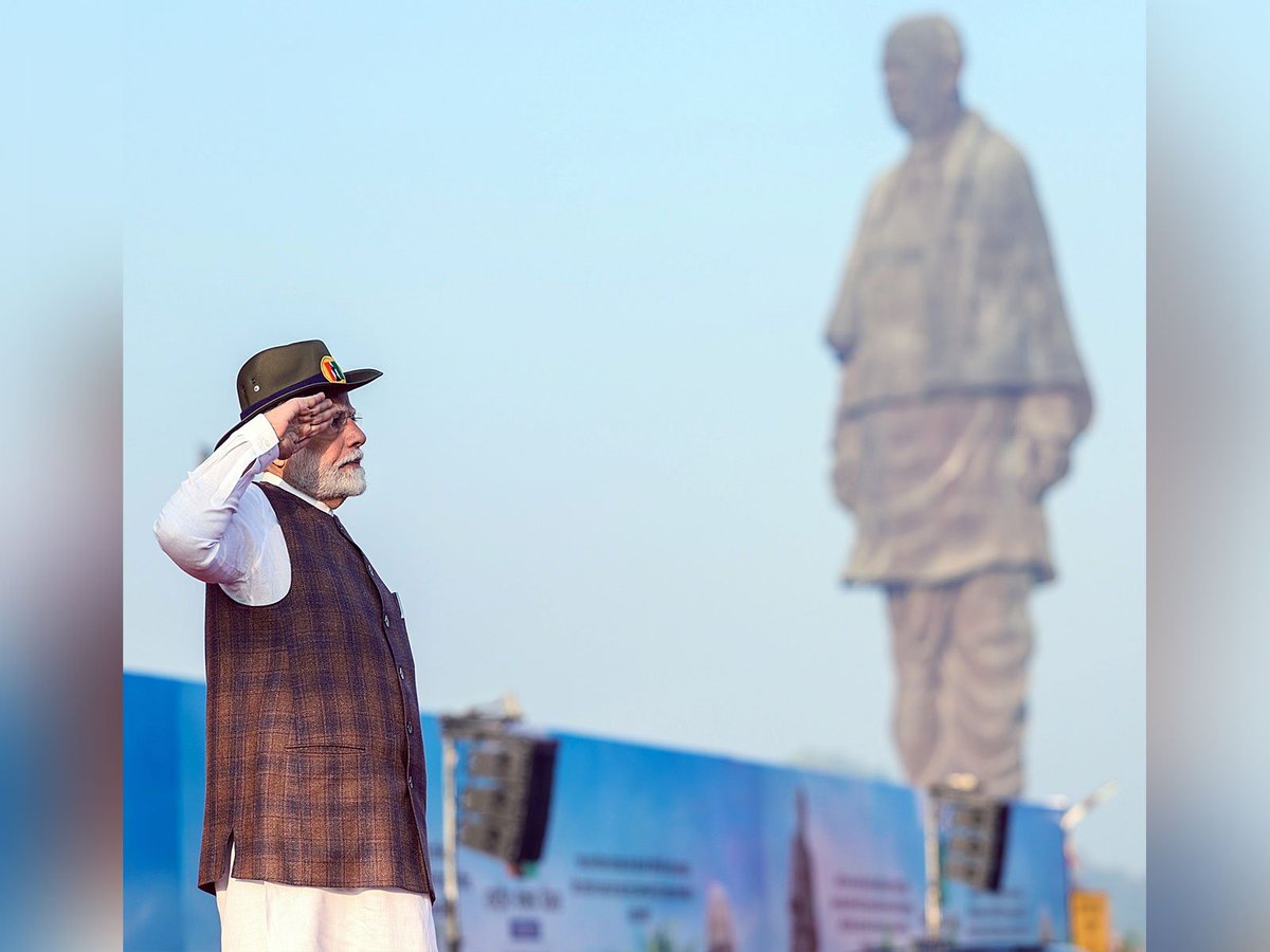 ani_digital's tweet image. PM Modi urges citizens to join 'Run for Unity' on October 31 to honour Sardar Vallabhbhai Patel
Read @ANI Story |  aninews.in/news/national/…
#PMModi #SardarVallabhbhaiPatel #RunforUnity