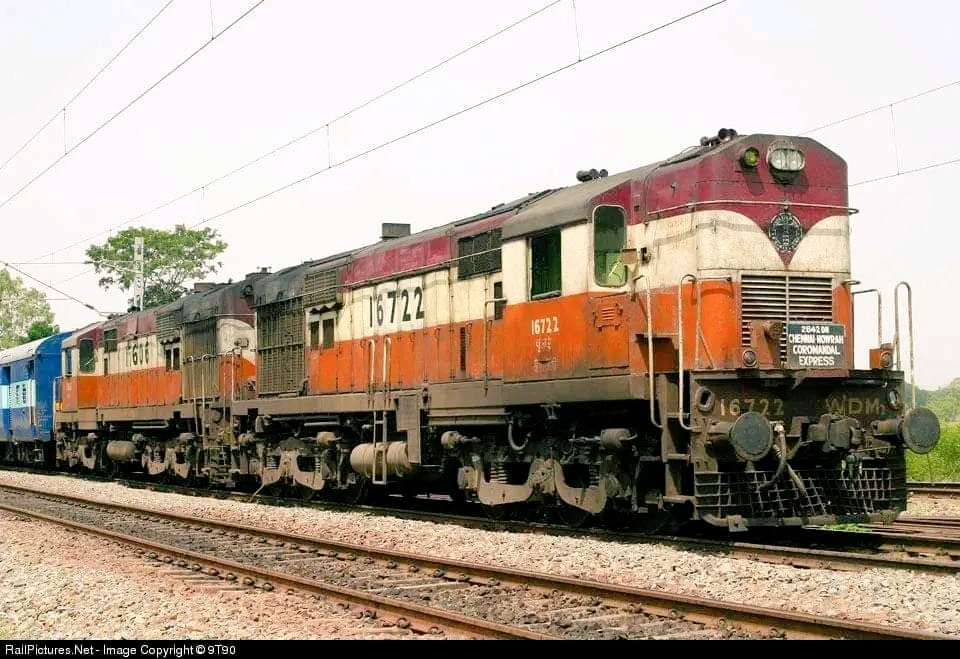 ayush_Railgeek's tweet image. WDM2 hauled days of the east Coast Beast: Coromandel Express 
Such was the so called &quot;aura&quot; of this loco, same as of today&apos;s WAP7&quot;s dominance .

PCRO