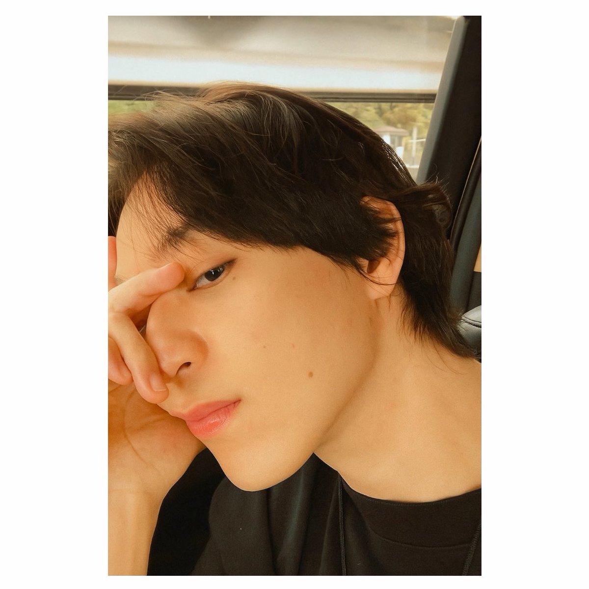 ไม่ได้เห็นไฝกลุ่มดาว 3 ดวงของอ้วมนานแล้ว✨
คิดถึงจังเลยคับ :) 💗

#บาสเด็กอ้วนที่แท้จริง 
#bbasjtr #BasHatsanat