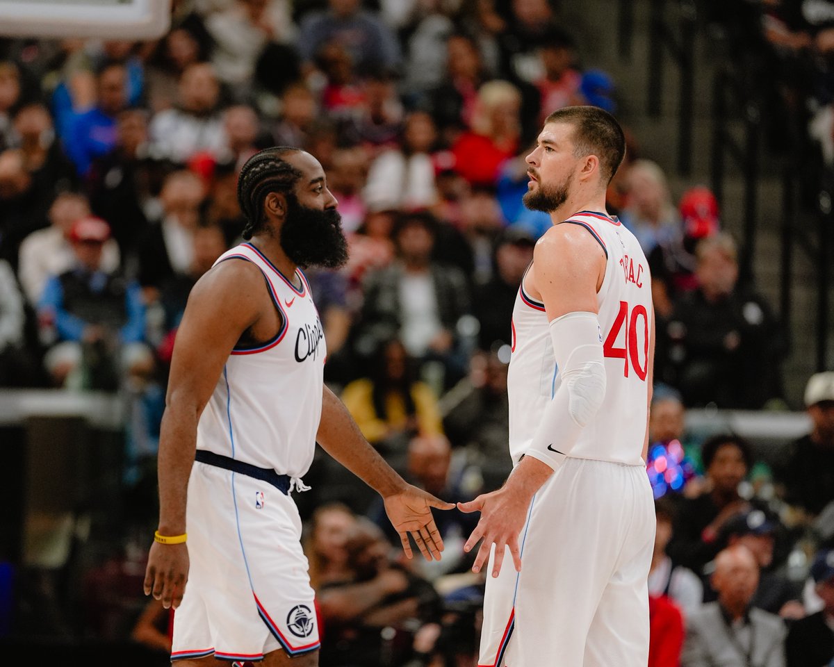 Kawhi Leonard | 30 PTS, 10 REB, 4 AST
James Harden | 20 PTS, 13 AST, 6 REB
Ivica Zubac | 21 PTS, 8 REB, 2 BLK
John Collins | 16 PTS, 6 REB, 2 STL
W.