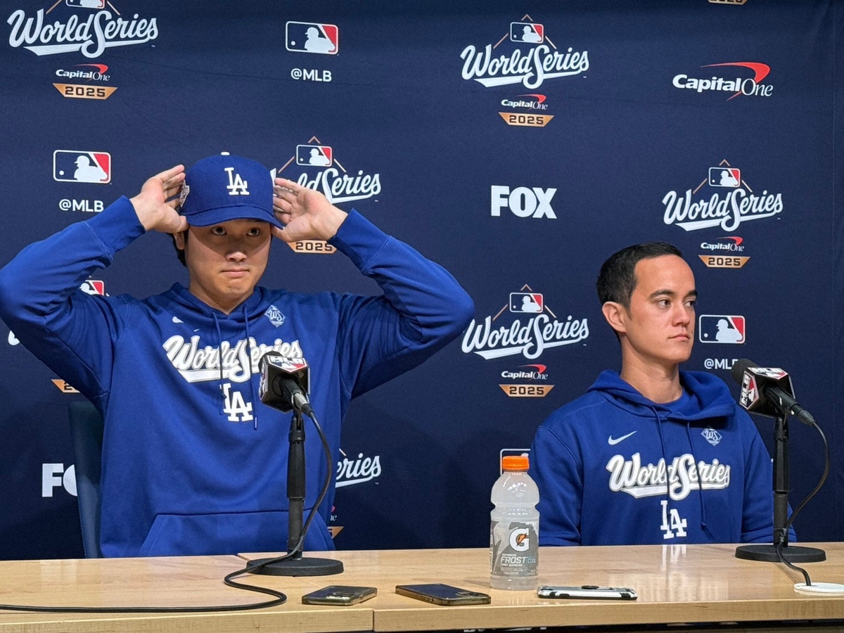 livedoornews's tweet image. 【言及】“お前なんて要らない”大合唱、大谷翔平「妻が大好きなチャント」
news.livedoor.com/article/detail…

WS2試合にわたってブーイングを浴び続けた大谷だが、「素晴らしかったですね」と余裕の笑み。「僕の妻が大好きなチャントなので。個人的には良かったと思います」と話し、報道陣の笑いを誘った。