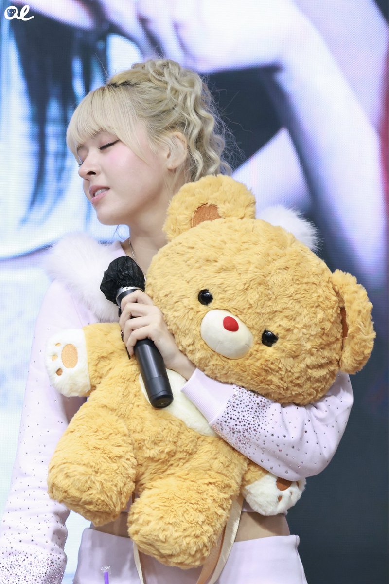 251025 Ms

　 𐐪🧸𐑂

#LILY #릴리 #NMIXX #엔믹스 #릴리의버블모험