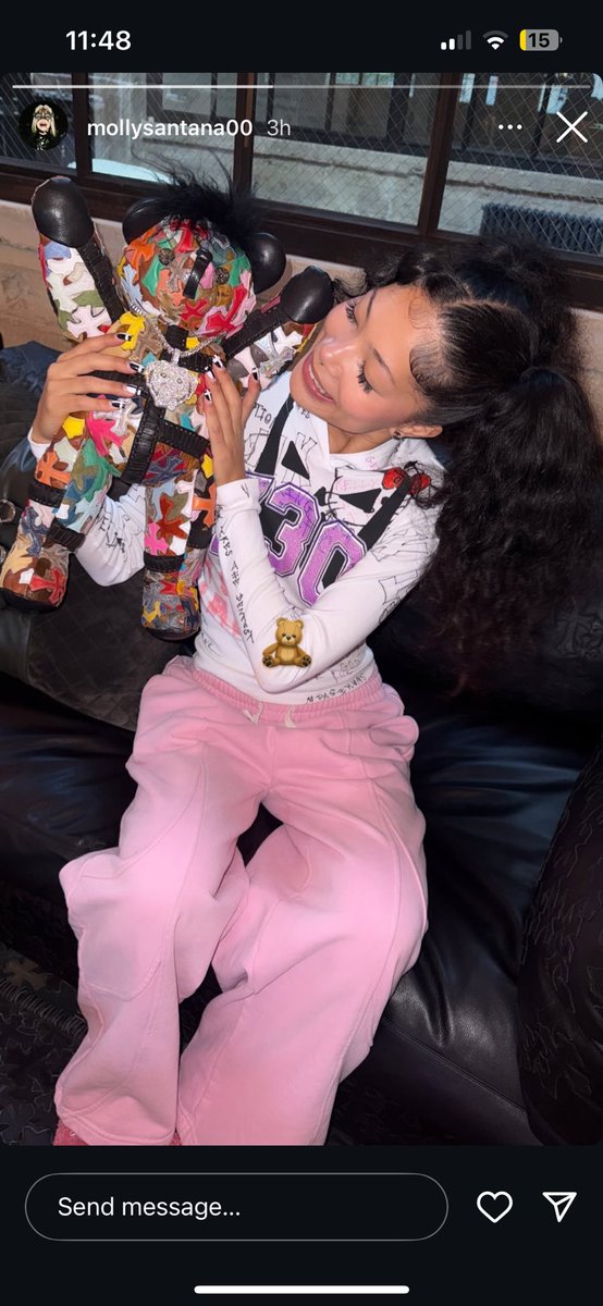 shotupin4k's tweet photo. Molly Santana posted up with a custom Chrome Hearts bear while wearing an Asspizza long sleeve👀 https://t.co/ami6a16Sfd