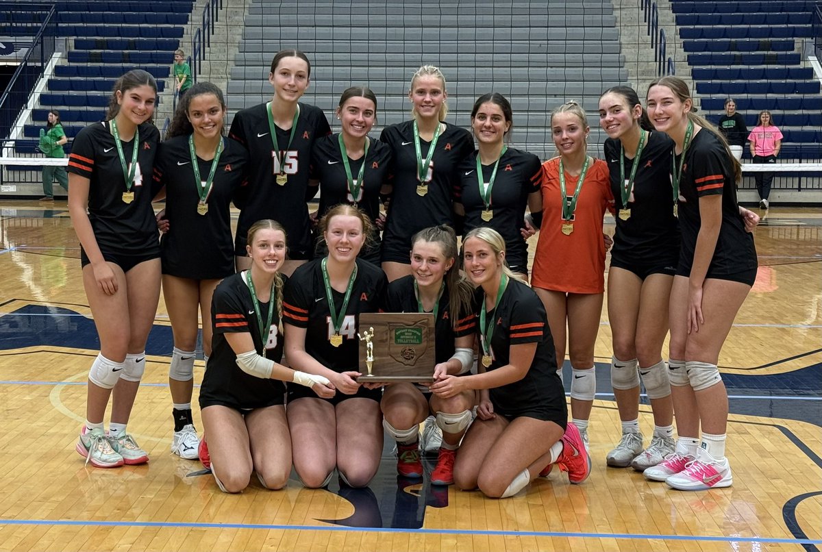 AHSRaptorsAD's tweet image. HUGE SHOUTOUTS of CONGRATULATIONS to our @vball_ahs TEAM on their 3-0 VICTORY over Northmont to earn the DISTRICT CHAMPIONSHIP!!!!!
@AndersonRaptors are so PROUD of these OUTSTANDING young ladies for all they do in representing ALL of us at AHS!!! #AHSisEXCITED
#AHSisFAMILY