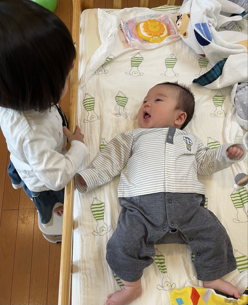 eri_klavier's tweet photo. 息子、明日で　#生後3ヶ月
遠いように思えた母乳の3時間時限タイマーの一区切り日も、あっという間にやってきた…   #2人目 は時間の経過が早い早い。
よく笑い、お話するようになりました。お姉ちゃんも毎日ありがとう。 https://t.co/e9HBmotUgZ