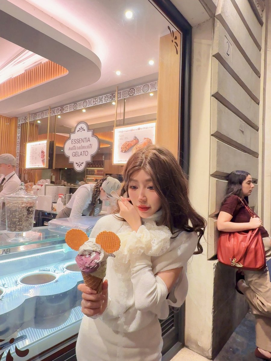 黄推福利内容 - Michelle彤彤乖的精彩图片 福利姬Michelle彤彤乖分享的黄推图片2 - 网红私拍内容