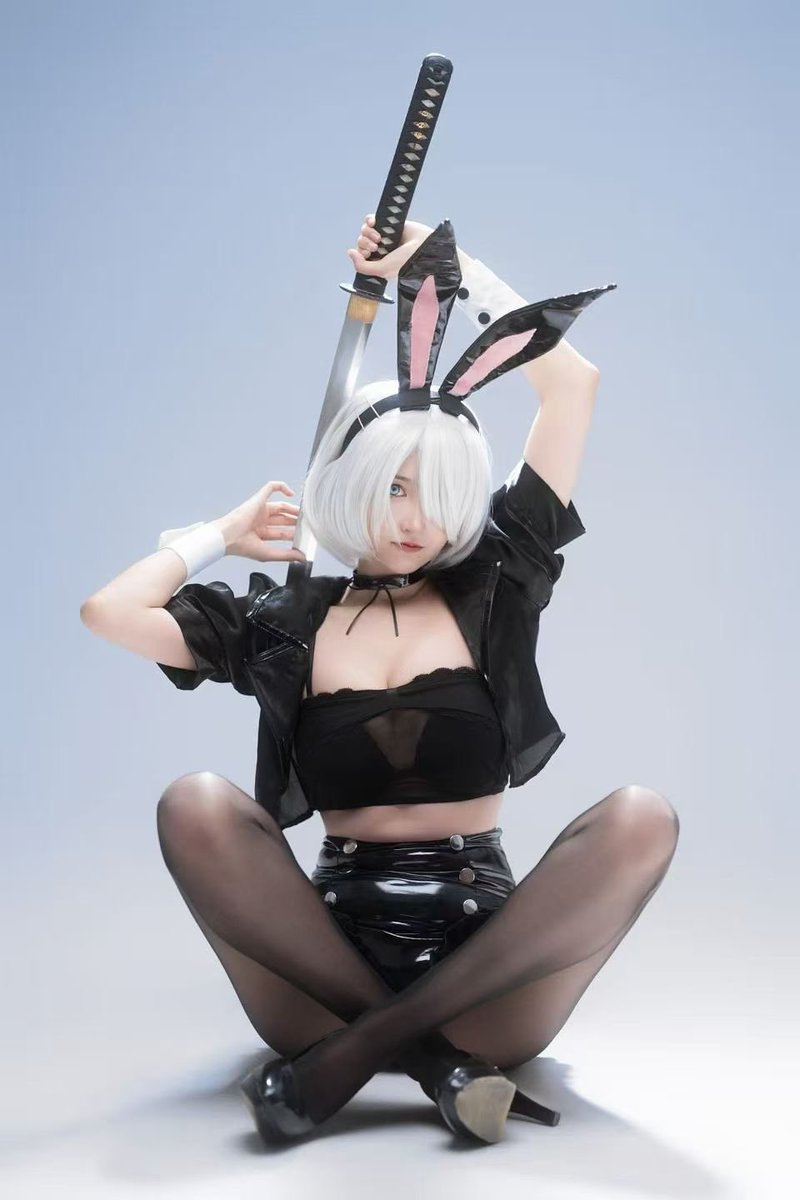 HanweiMetal's tweet photo. Hanwei Blade Center Sword Cosplay https://t.co/UjS6MMYSvW