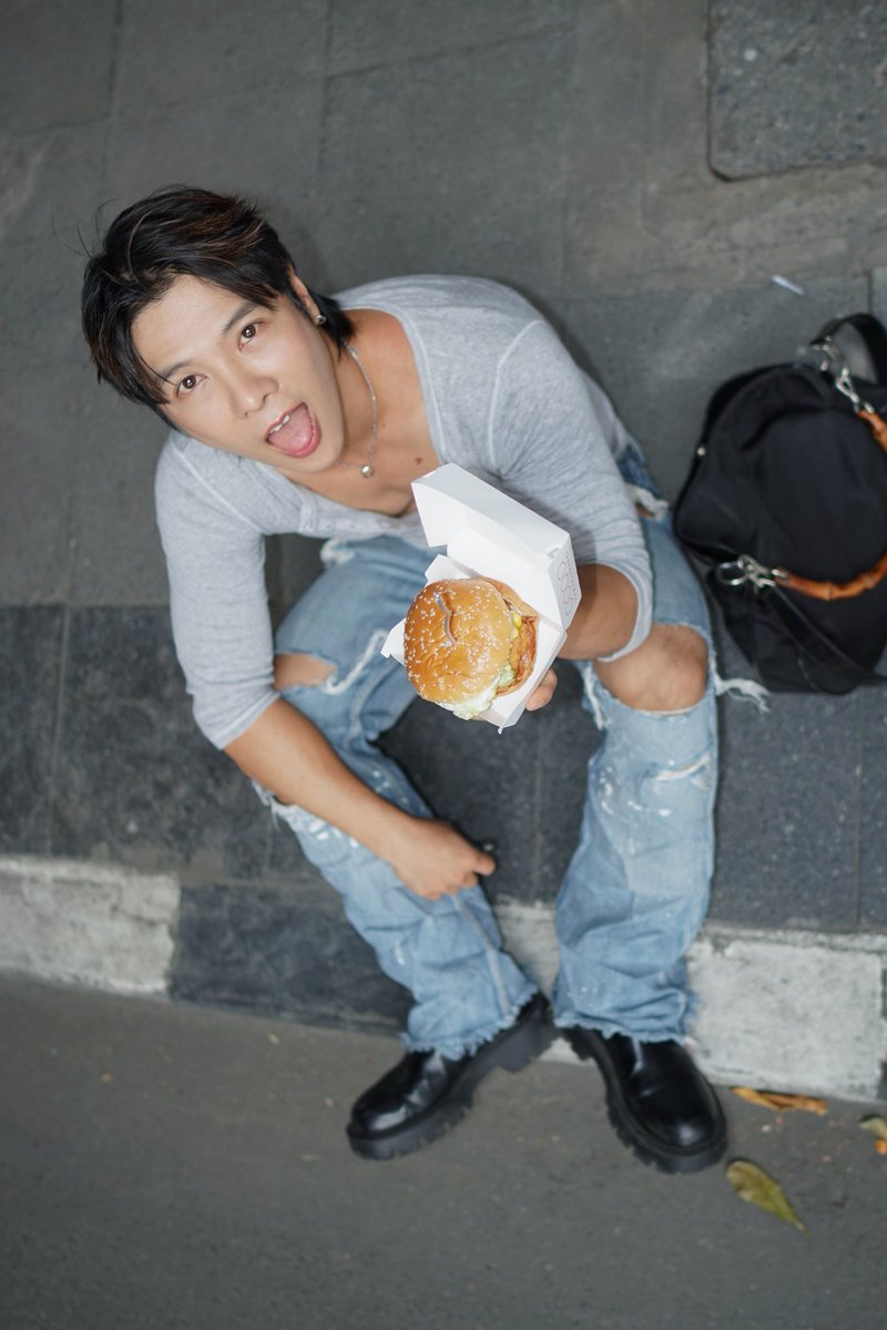 ช.ชวิน tweet media