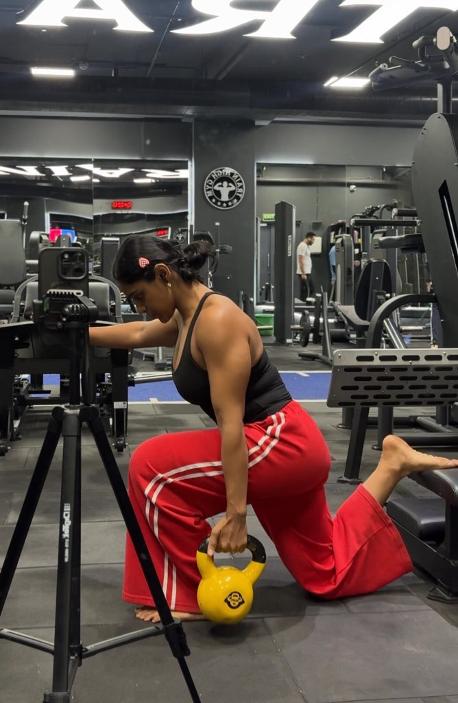AanchalXIV's tweet image. December slots for my one-on-one video training sessions are now open! If you’ve been wanting to train with me, this is your sign, DM me for details.