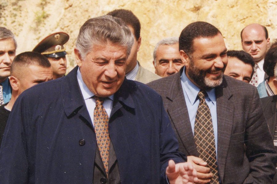 📜 TODAY IN HISTORY | Oct 27, 1999

Gunmen stormed the Armenian Parliament, opening fire and killing PM Vazgen Sargsyan, Parliament Chairman Karen Demirchyan, and six others. The shocking attack plunged the nation into grief and political chaos.

#Armenia #PMSargsyan