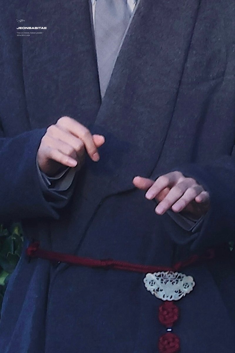 jeonbabitae's tweet image. [HD] 251026 VOGUE WORLD LA 보그월드

Kitty paws 🐾 

#방탄소년단뷔 #뷔 #태형 #BTSV #V #TAEHYUNG 
#TaehyungxVogueWorld #VxVogueWorldHollywood