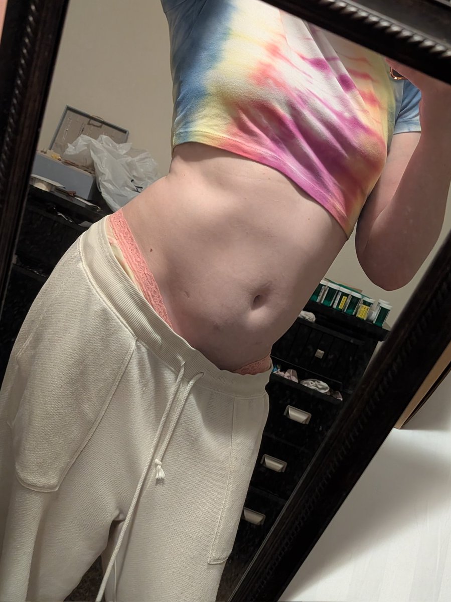 nuttinbuttfluff's tweet photo. Only good thing about losing weight is how cute stuff looks sitting on my hips like this https://t.co/ejeTEf2Sa1