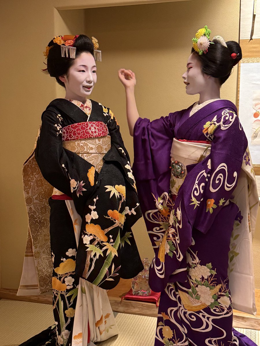 看板　木製芸妓　時代美人　G I 京都宮川町お茶屋しげ森 on X