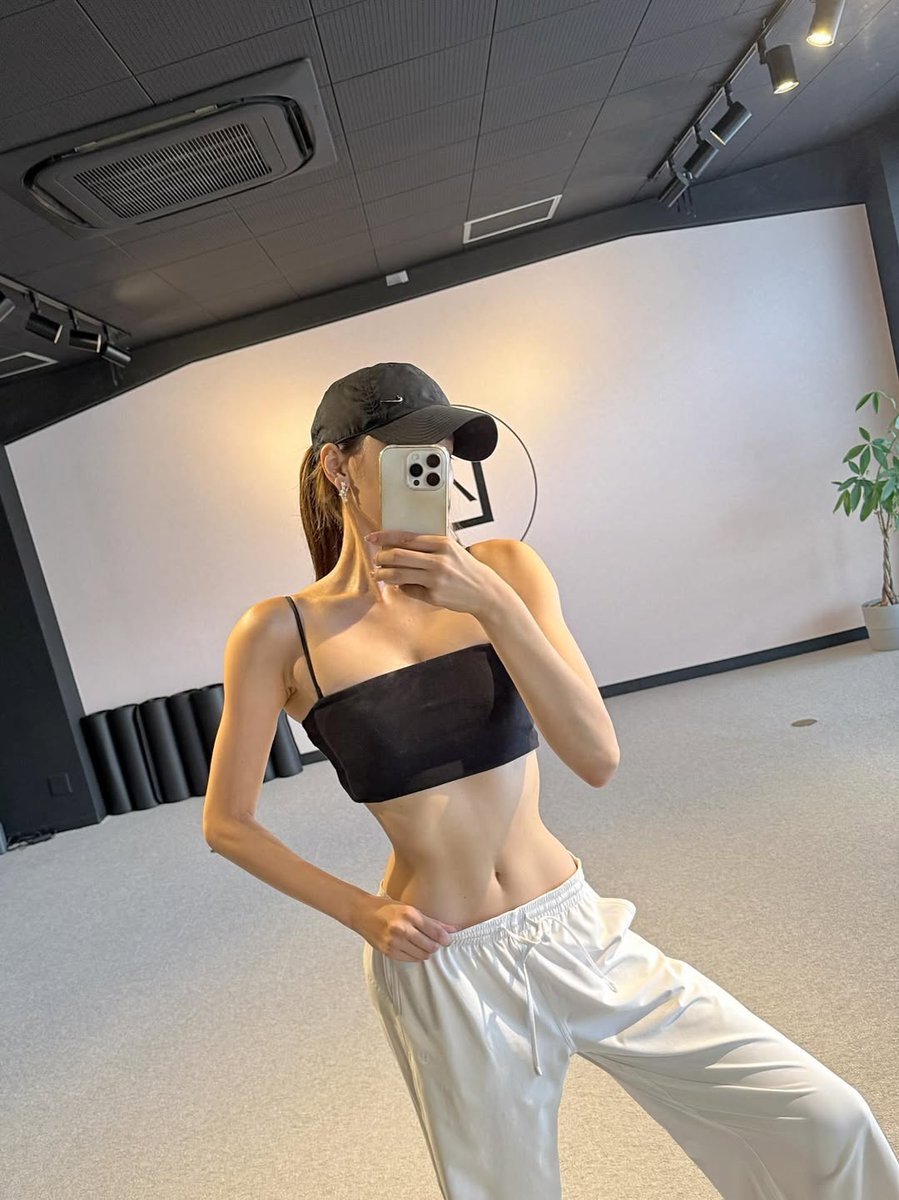 evans14_mike's tweet image. トレーニングの時はだいたい化粧してないから顔をうつせない🙂‍↔️📸…！

#筋トレ #フィットネス #フィットネス女子
#ボティメイク