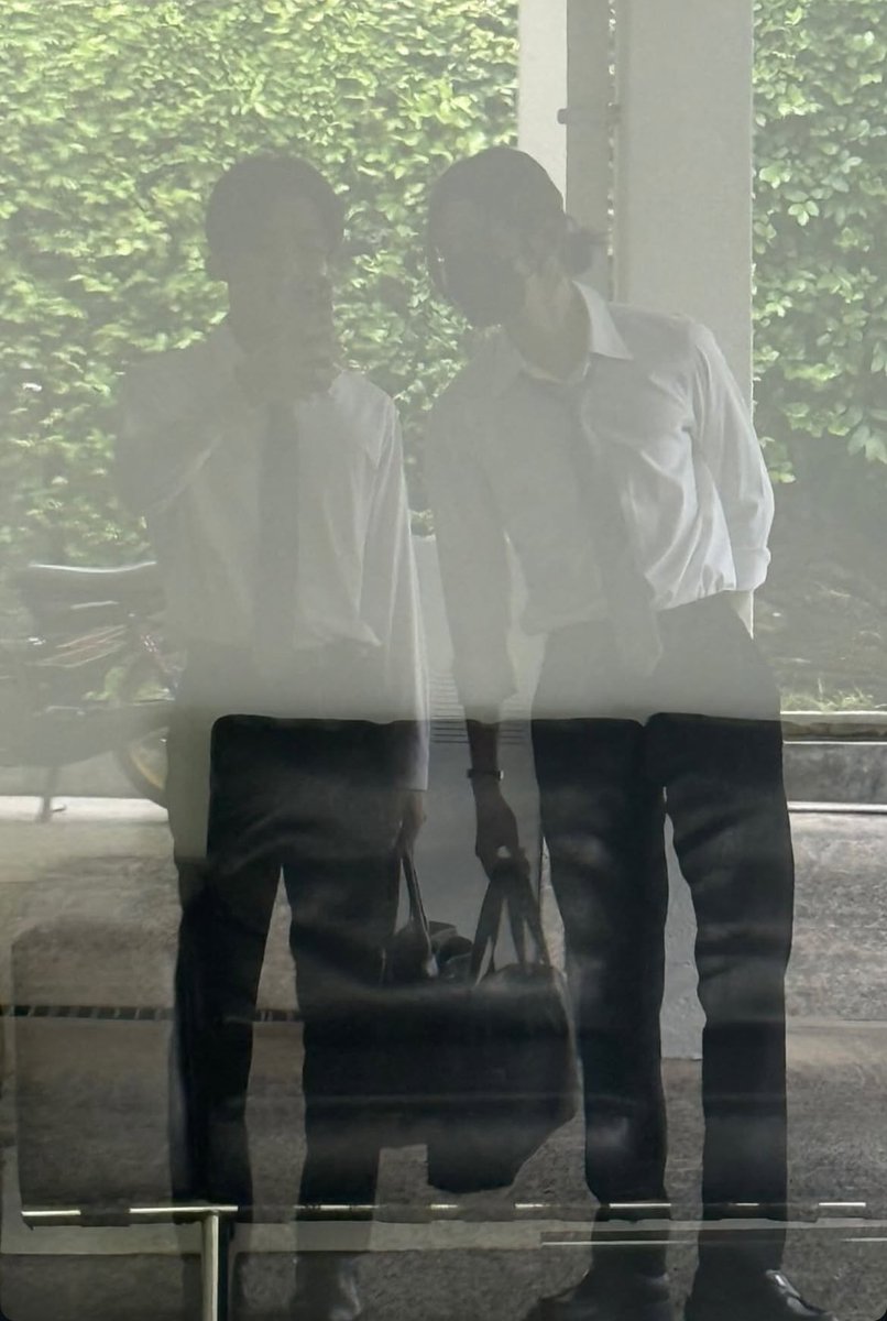 โห้วววววว ไปเรียนแบบเรียบร้อยเต็มยศมาก ละหุ่นดีมากกกกกกกกก