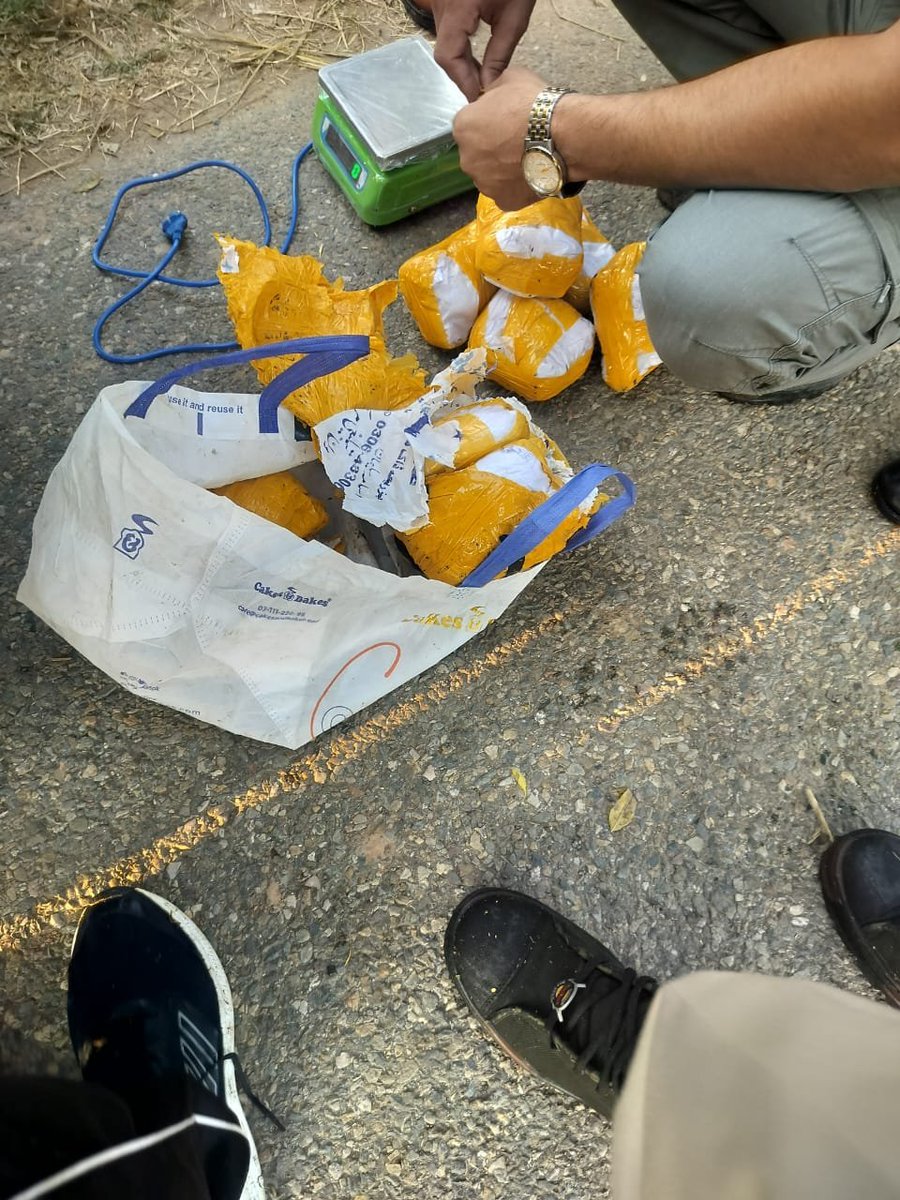 ⚡ BSF has recovered 5.3 KG heroin worth 25 crore dropped by Pakistani drone in RS Pura sector of Jammu in joint operation with J&amp;K Police along Indo Pakistan International Border.