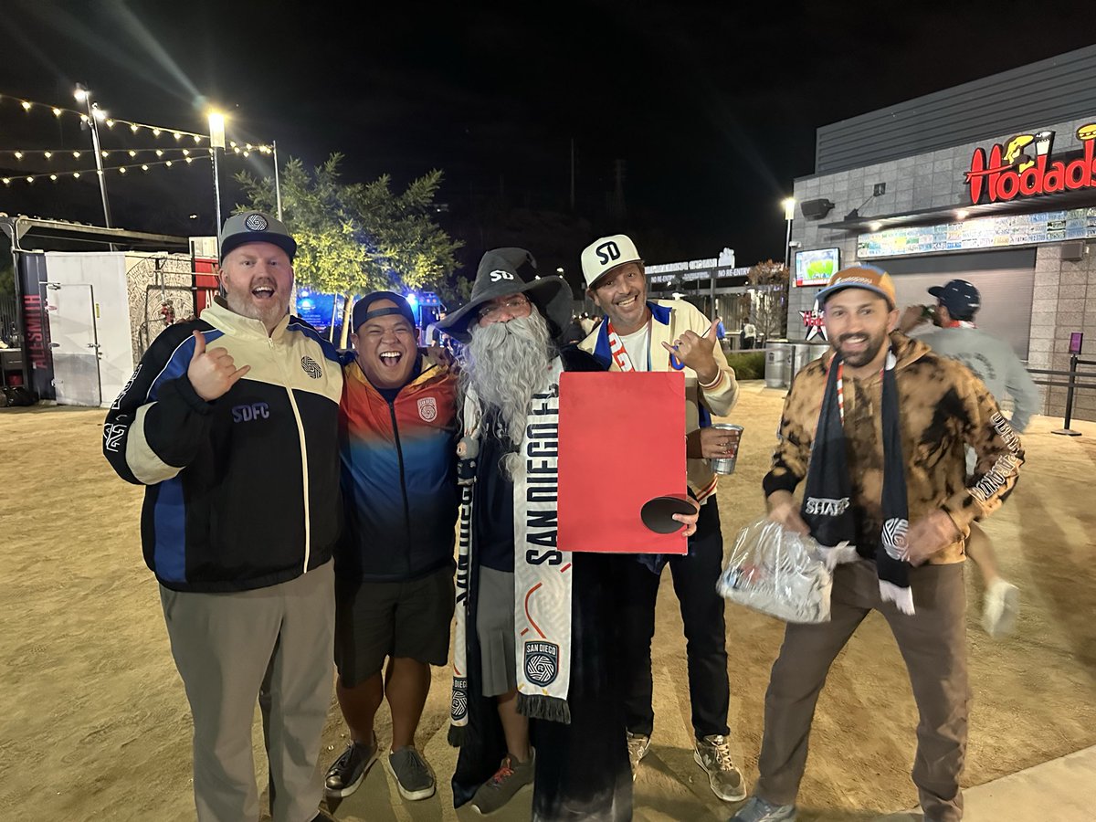 Magical night at the Snap. Tacos, Vinyl, a W and a Wizard. LFGSD. 

Let’s have a few more nights like this shall we? 

<a href="/sandiegofc/">San Diego FC</a> #sandiegoFC