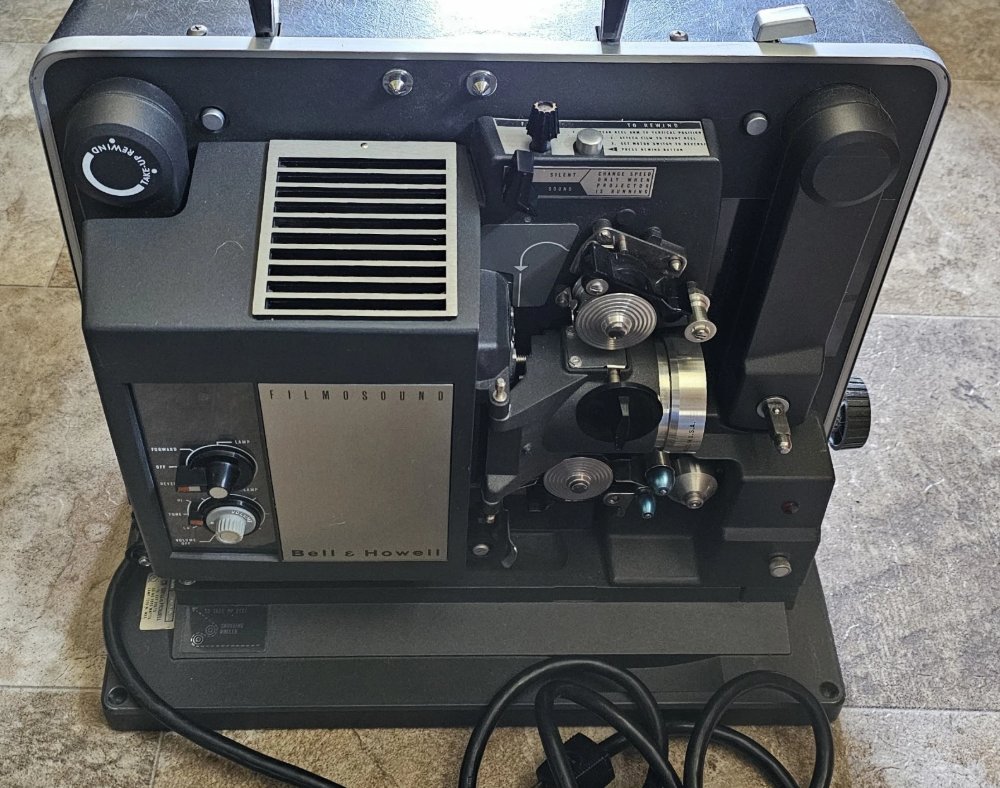 Ech0Chamber tweet media