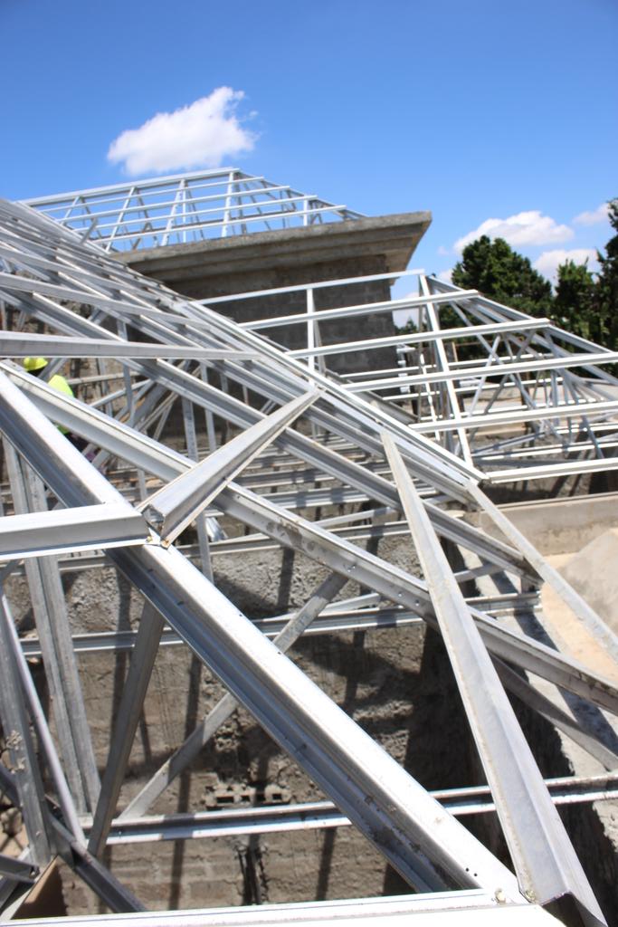 decoroofingltd's tweet photo. Modern roofing made easy 💪🏽
We design, install & inspect Light Gauge Roof Structures across Kenya 🇰🇪
From structure design to ventilation — all done professionally 👷🏽♂️
📞 0757 224 976
#DecoRoofing #BestRoofingCompany #RoofCover #LGS #LightGaugeSteel #RoofStructure https://t.co/5iX2aAtfGK