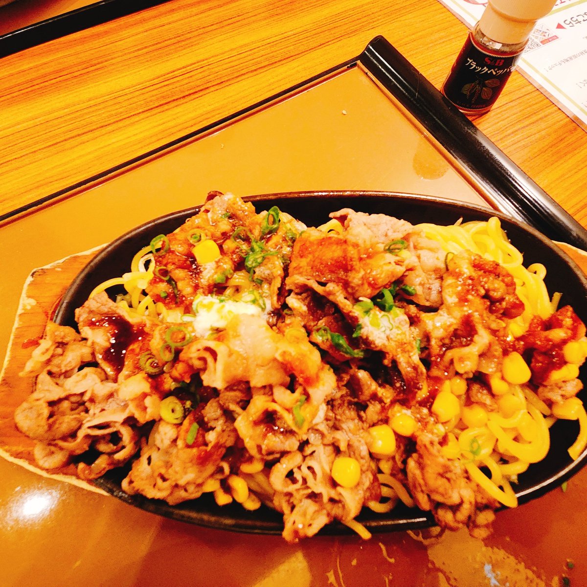 こんばんわっしょーい😃🌃
昨日まで悪天候☔だったので
気分を上げる為久々のやよい軒✌️
バターが溶けて良い味出してるぅ🎵
次は #はま寿司旨ねたこれ食べる 
みたいにさっぱりした物
食べたいかな🎵
人間の欲望は尽きぬ✌️
#つぶやキコーナ
#企業公式相互フォロー